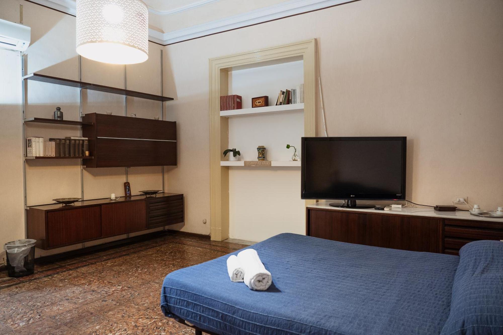 Bed and Breakfast Bed And Books Катанія Екстер'єр фото