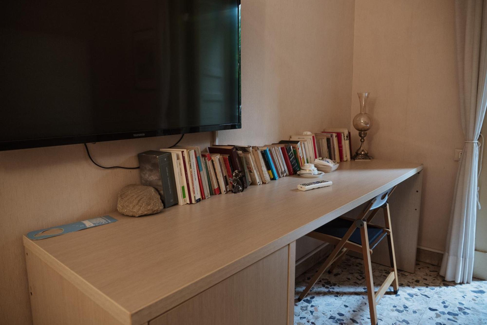 Bed and Breakfast Bed And Books Катанія Екстер'єр фото