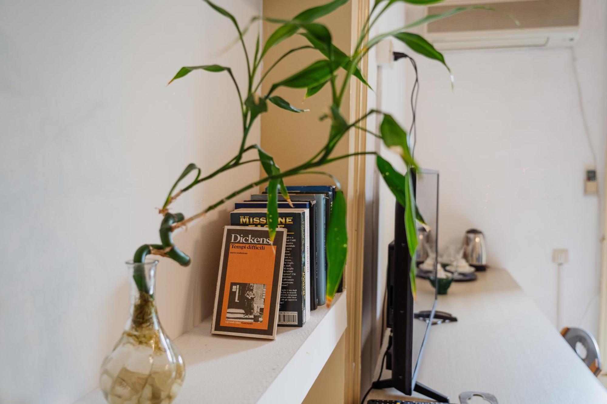 Bed and Breakfast Bed And Books Катанія Екстер'єр фото