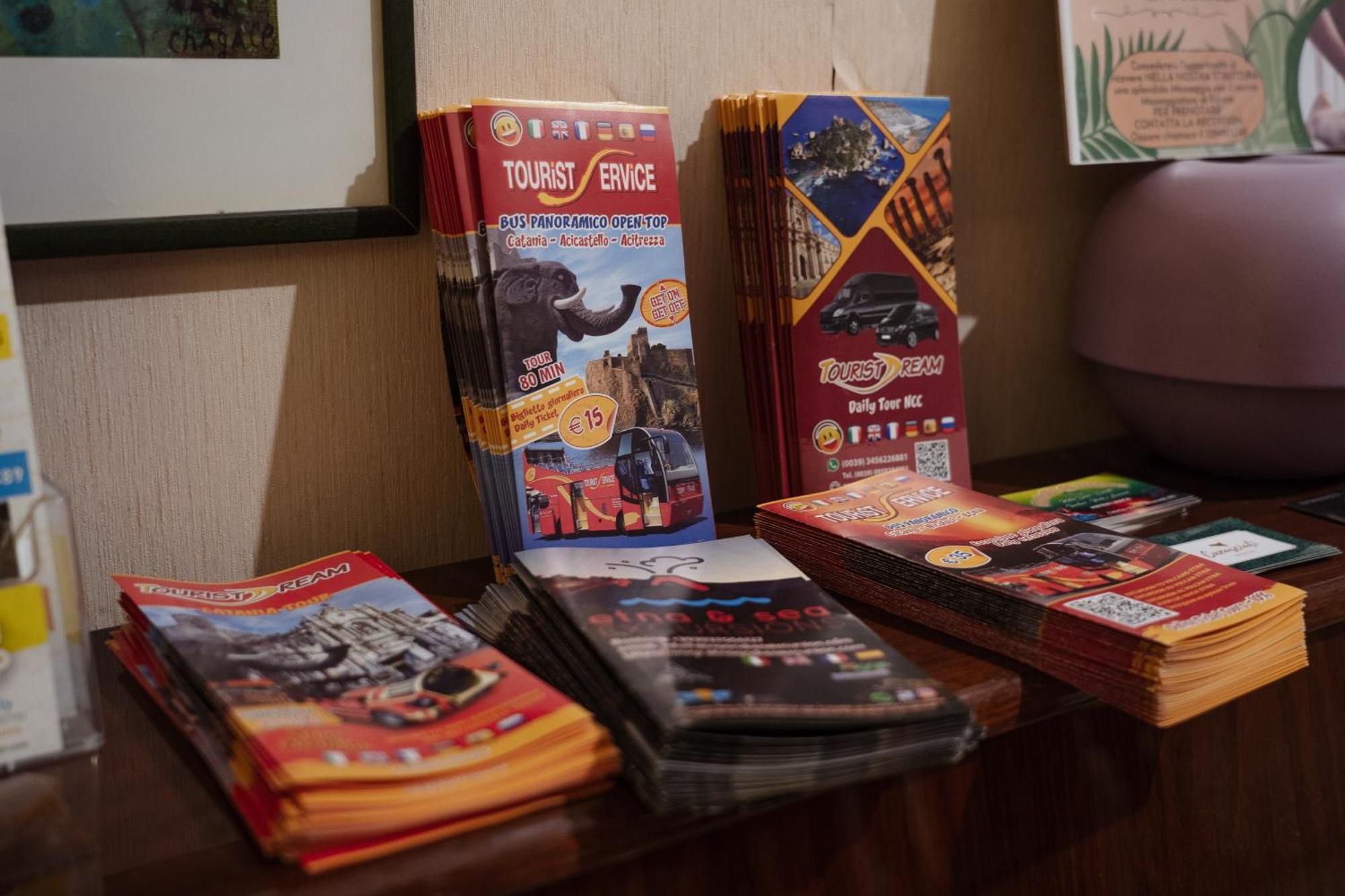 Bed and Breakfast Bed And Books Катанія Екстер'єр фото